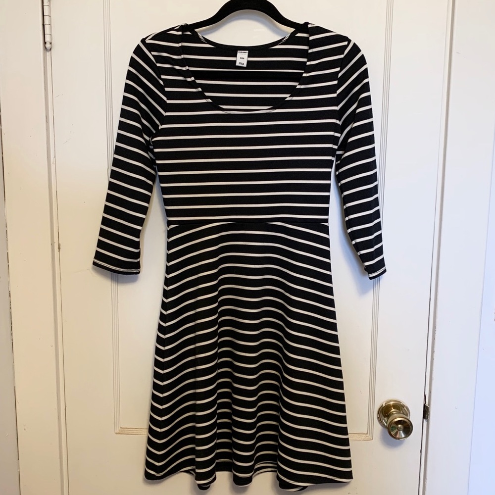 Striped 3/4 sleeve dress